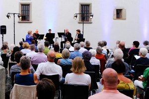 Konzert von argovia philharmonic auf der Klosterhalbinsel Wettingen